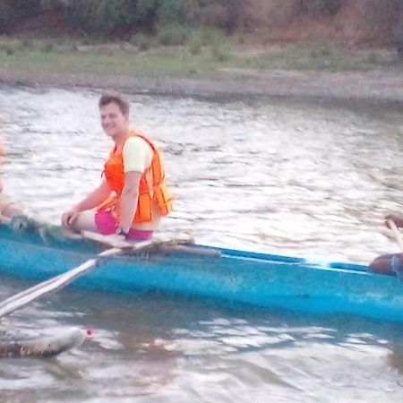 日落旅游之家民宿 波隆纳鲁沃 外观 照片